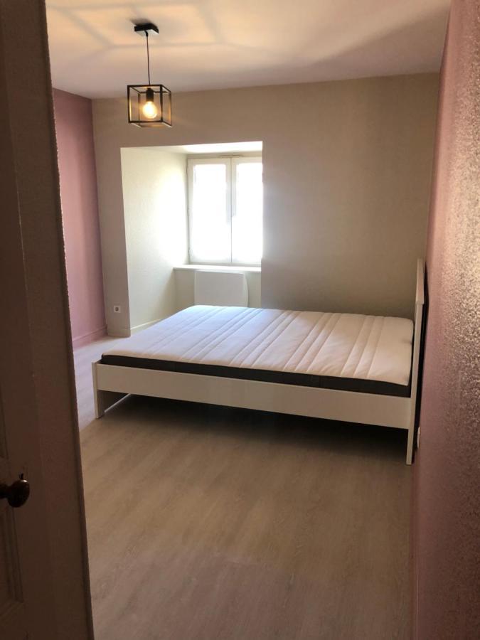 Appartement Porte Du Cantal Massiac Eksteriør billede