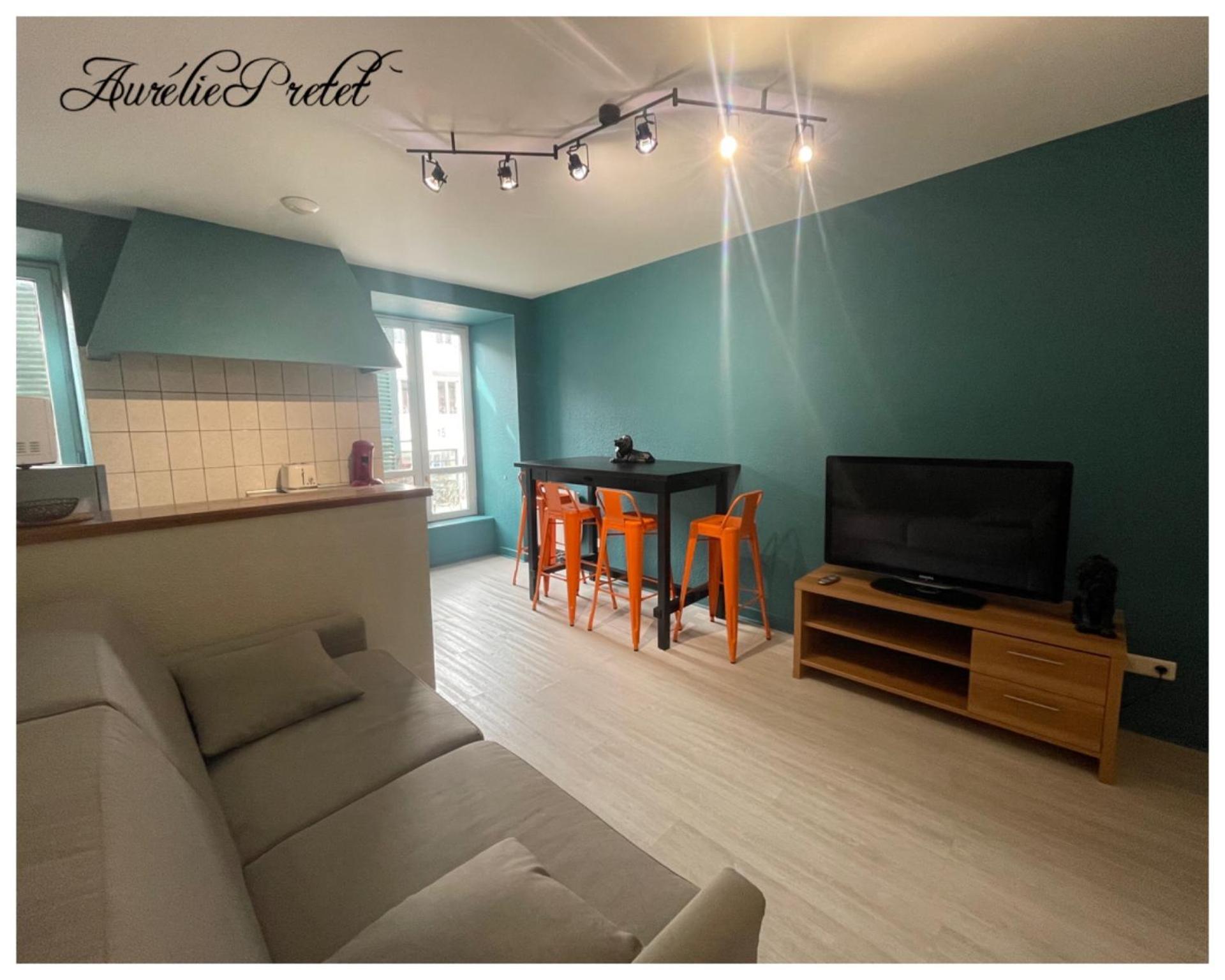 Appartement Porte Du Cantal Massiac Eksteriør billede